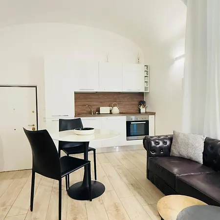 Suity I De Coccio Daire *